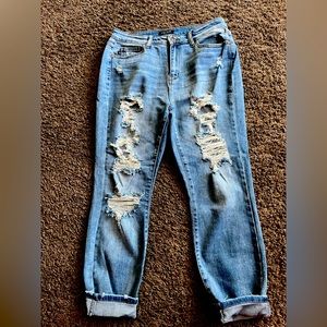 Judy Blue Women’s Denim Destroyed Blue Jeans.  Boyfriend Fit.  Size 9/29.